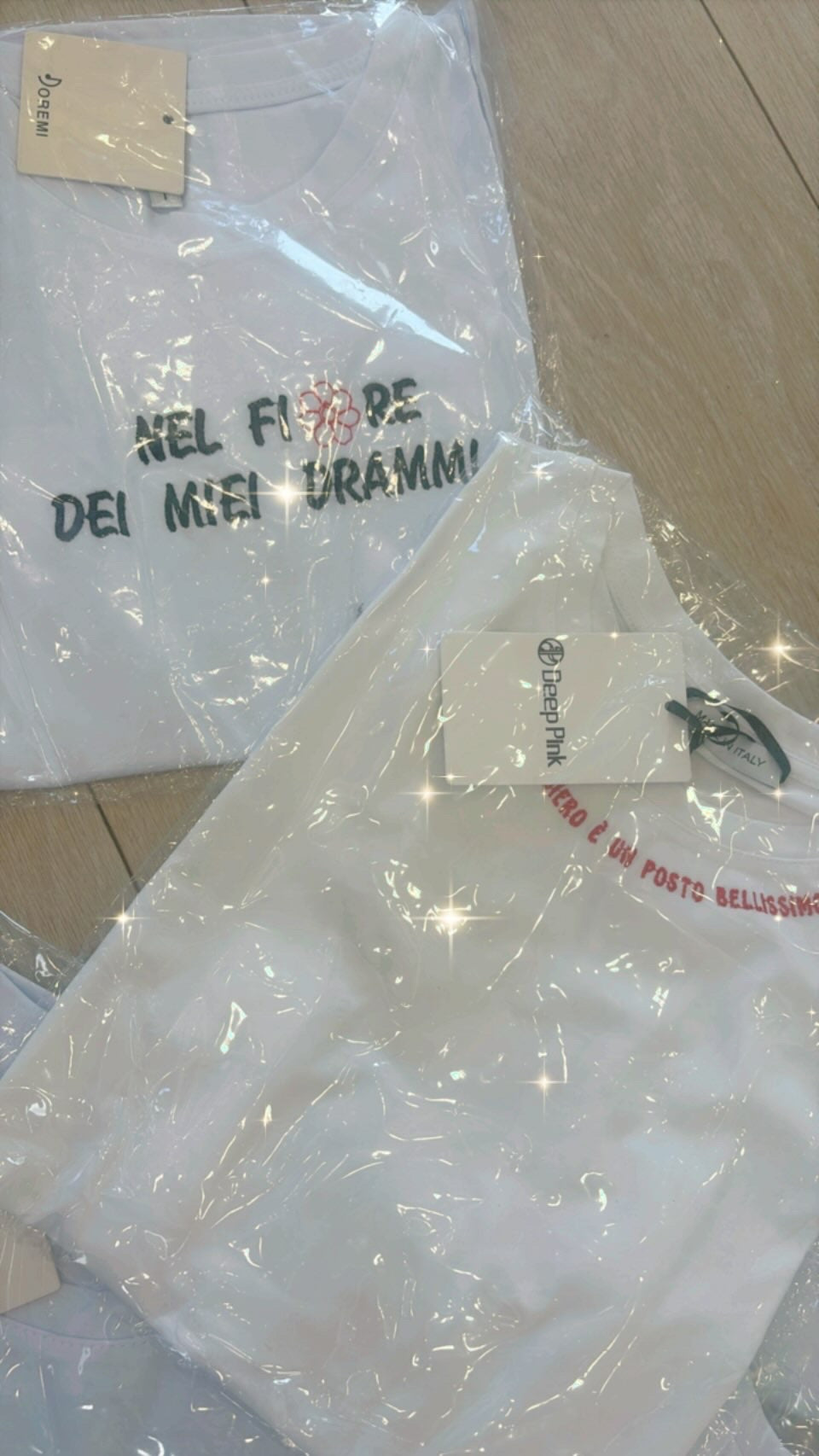 T-shirt con scritte
