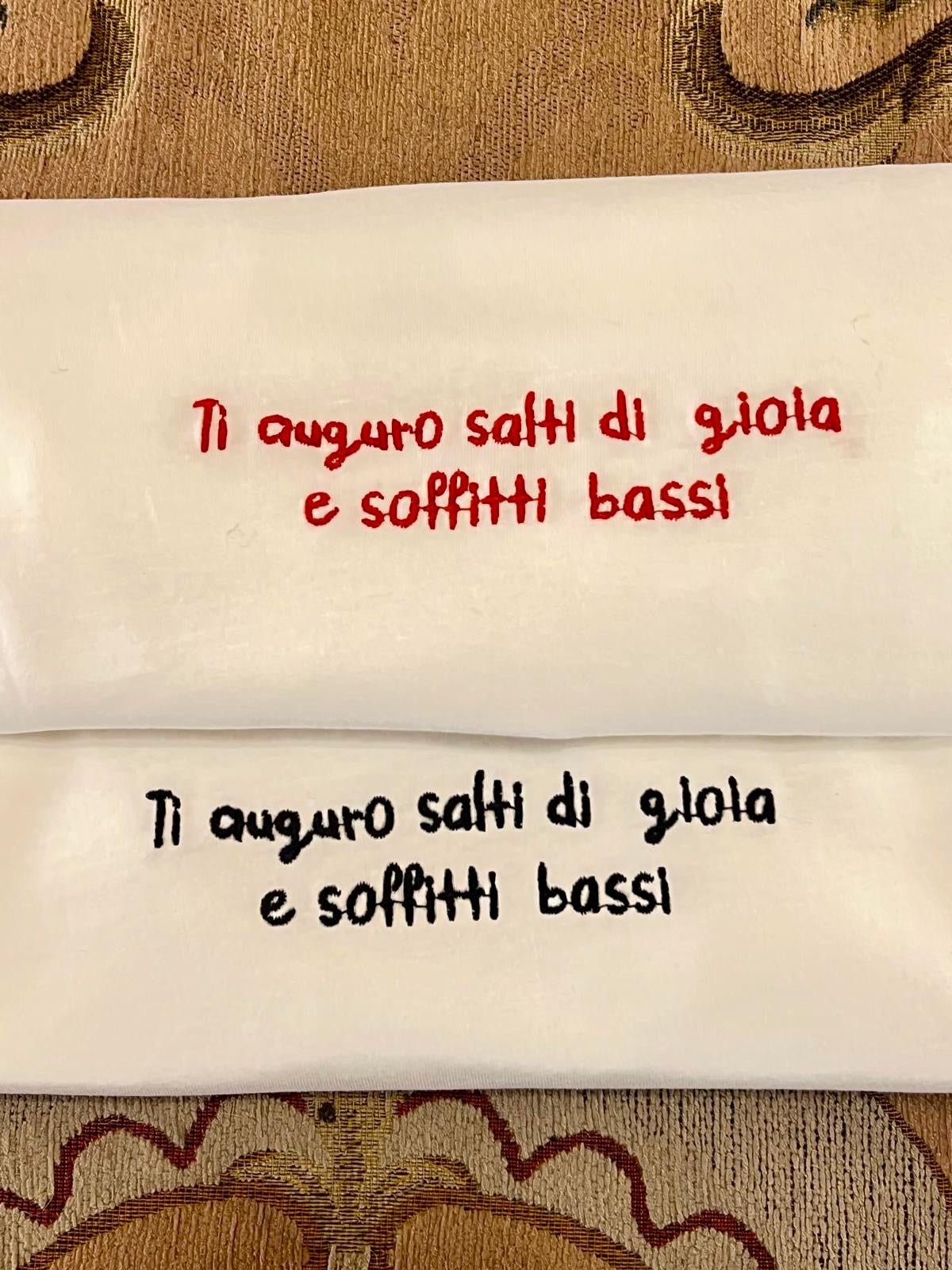 T-shirt con scritte
