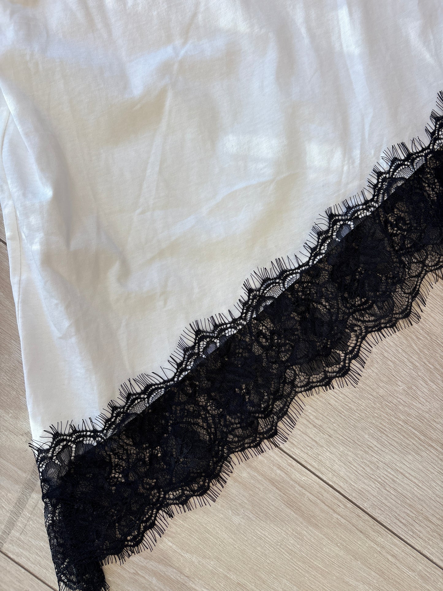 T-shirt pizzo lumina