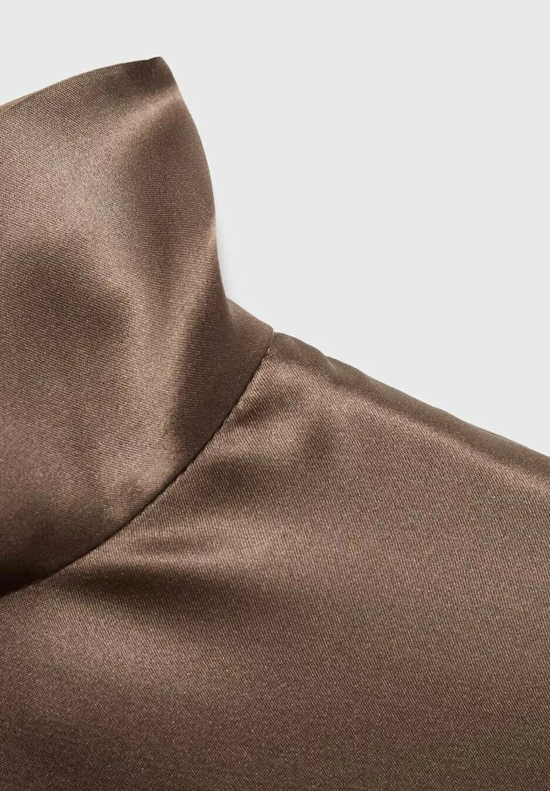 Maglia in seta con pizzo trasversale ￼